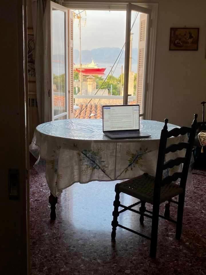 Appartement Vue Sur Mer Soul Family, Egine Aegina Dış mekan fotoğraf